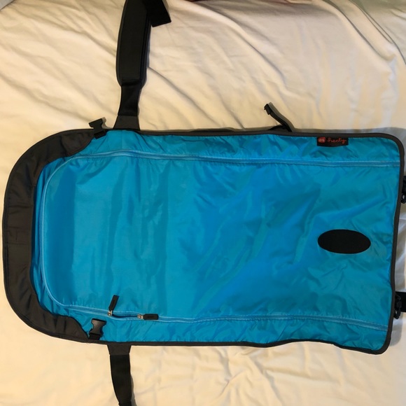 Henty Wingman Messenger Garment Bag - Picture 2 of 9